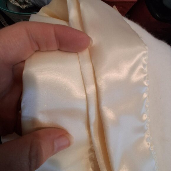Pepperell nwt new old stock baby blanket fleece satin binding ivory 36x50 - Picture 10 of 10